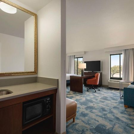 Hampton Inn & Suites Сан Маркос Екстериор снимка