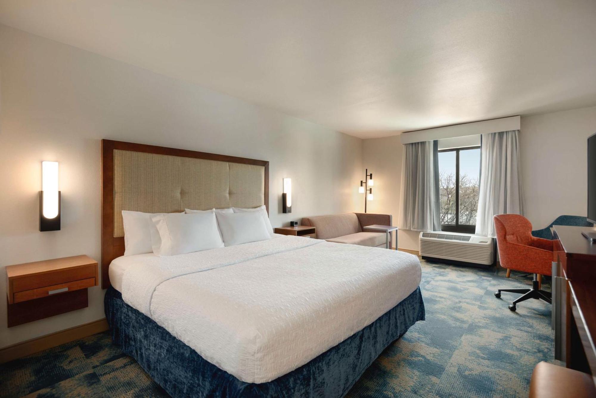 Hampton Inn & Suites Сан Маркос Екстериор снимка