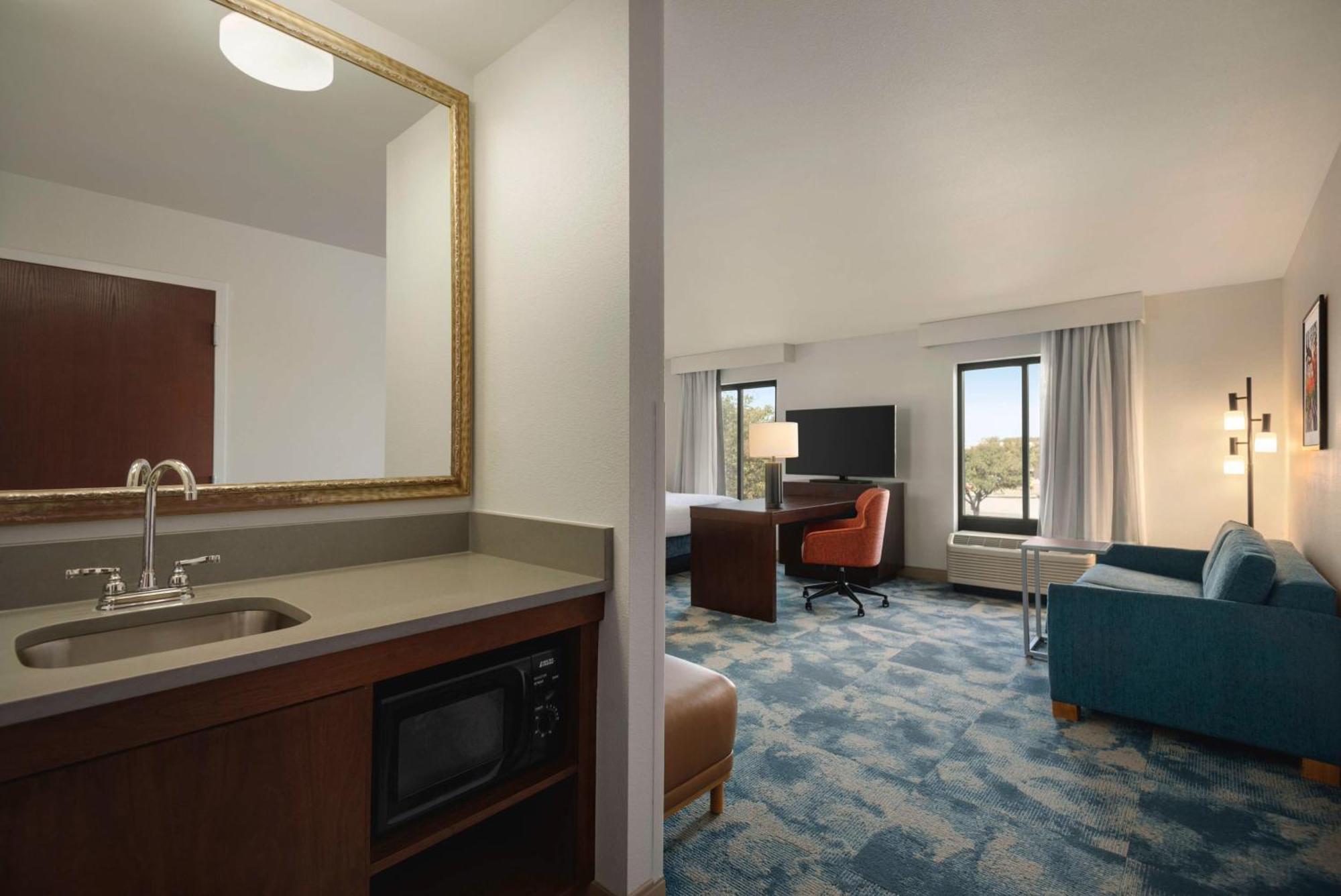 Hampton Inn & Suites Сан Маркос Екстериор снимка