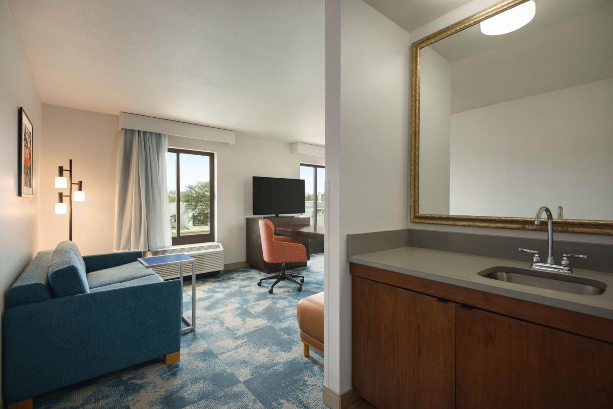 Hampton Inn & Suites Сан Маркос Екстериор снимка