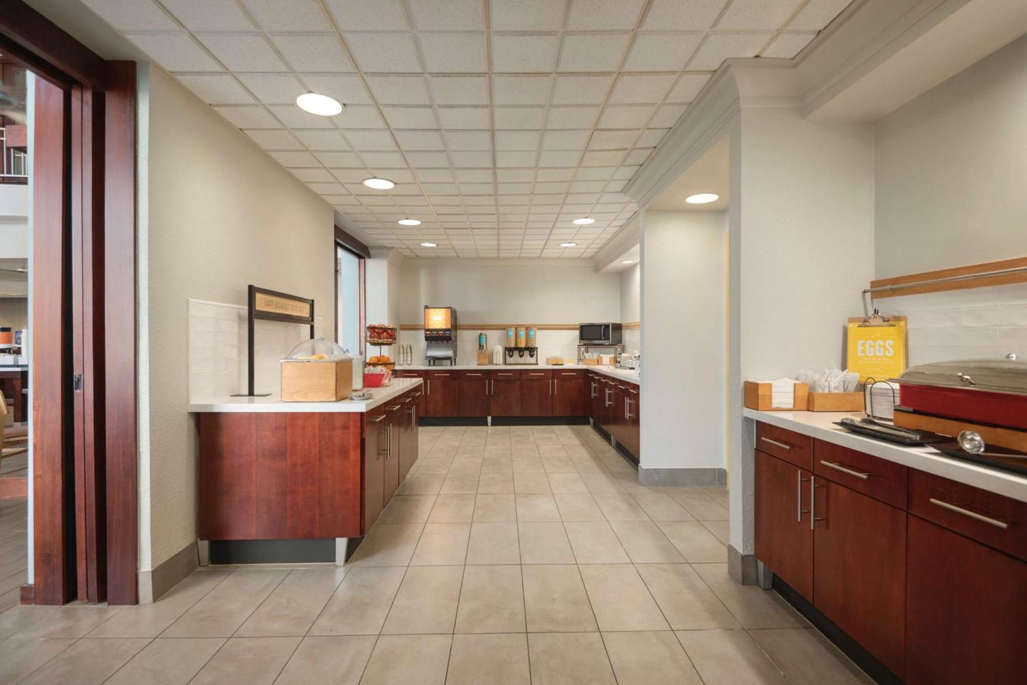 Hampton Inn & Suites Сан Маркос Екстериор снимка