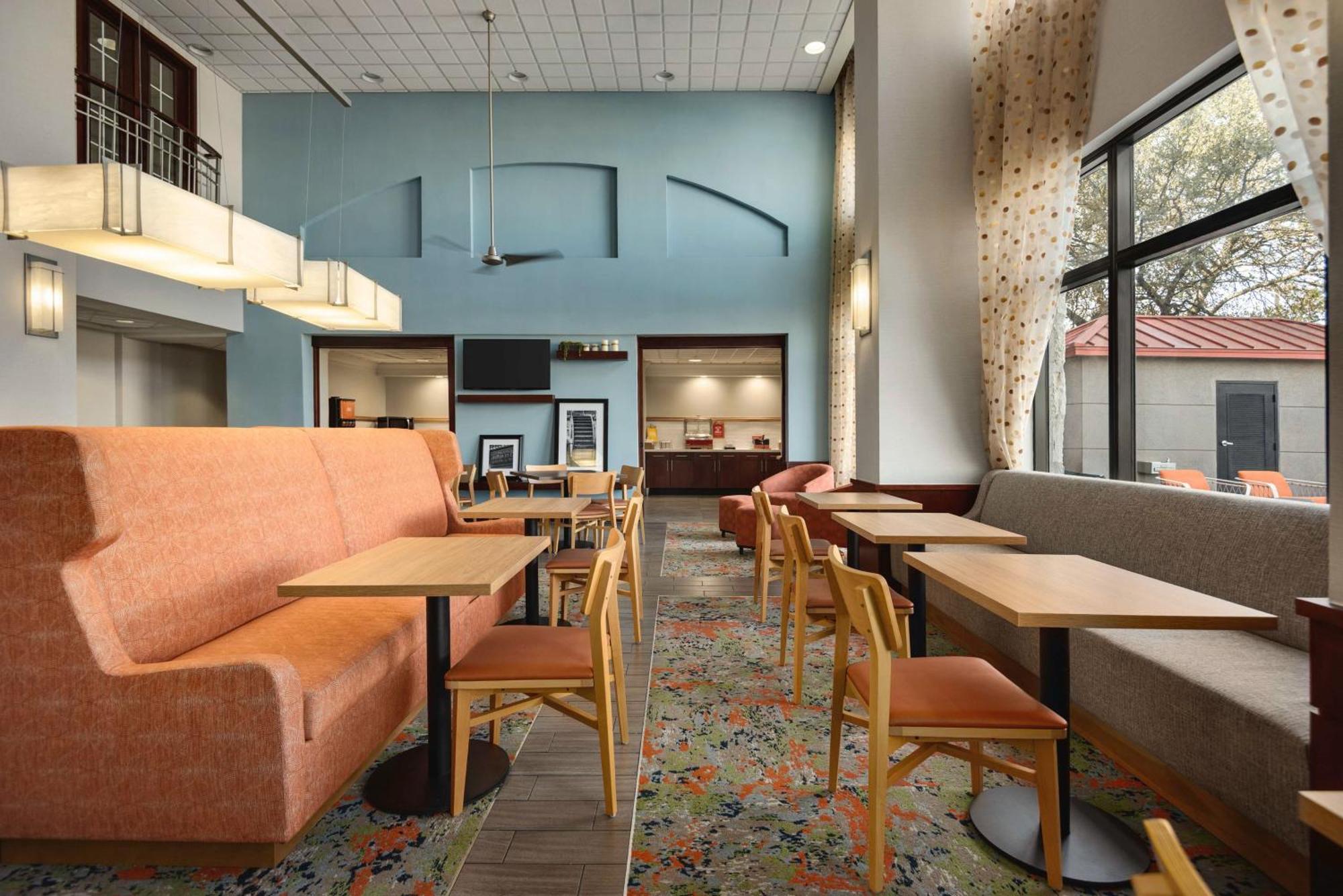 Hampton Inn & Suites Сан Маркос Екстериор снимка
