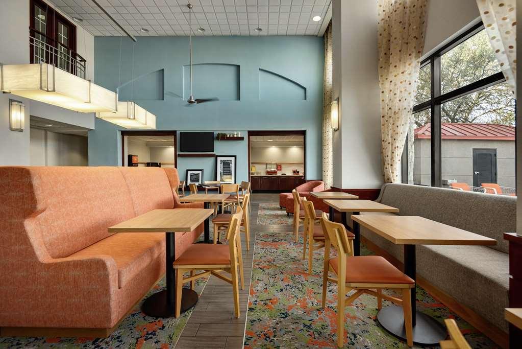 Hampton Inn & Suites Сан Маркос Ресторант снимка